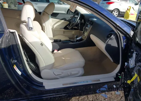 2013 Lexus Is 250C из США, поврежденный, VIN JTHFF2C25D2528546